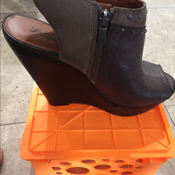Lucky Brand wedges - Picture 2 of 4